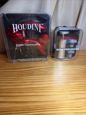 Houdini Red Lever Corkscrew & Wine Preserver Bundle Set - Like New
